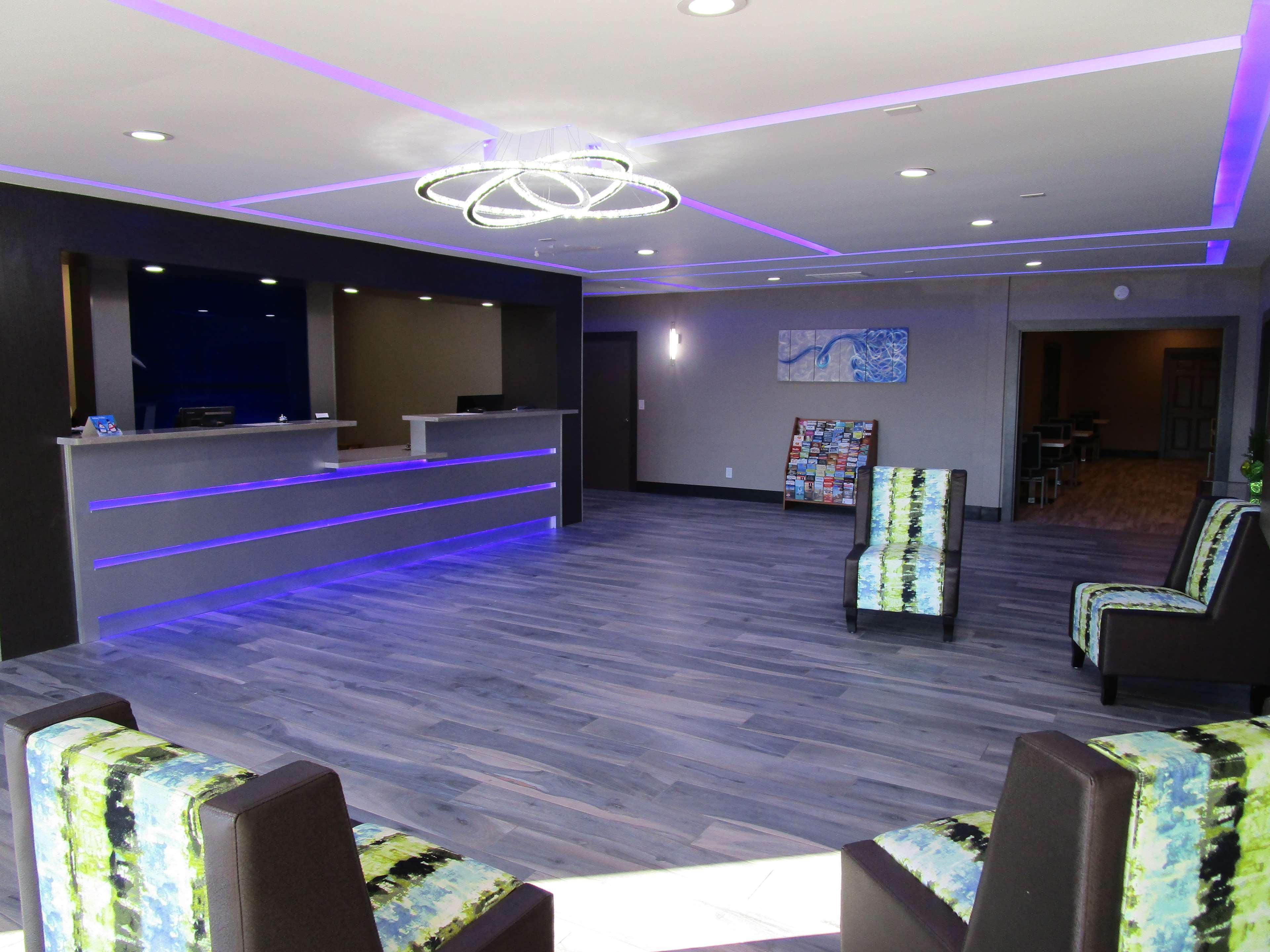 Surestay Plus Hotel By Best Western Point Ричмънт Екстериор снимка