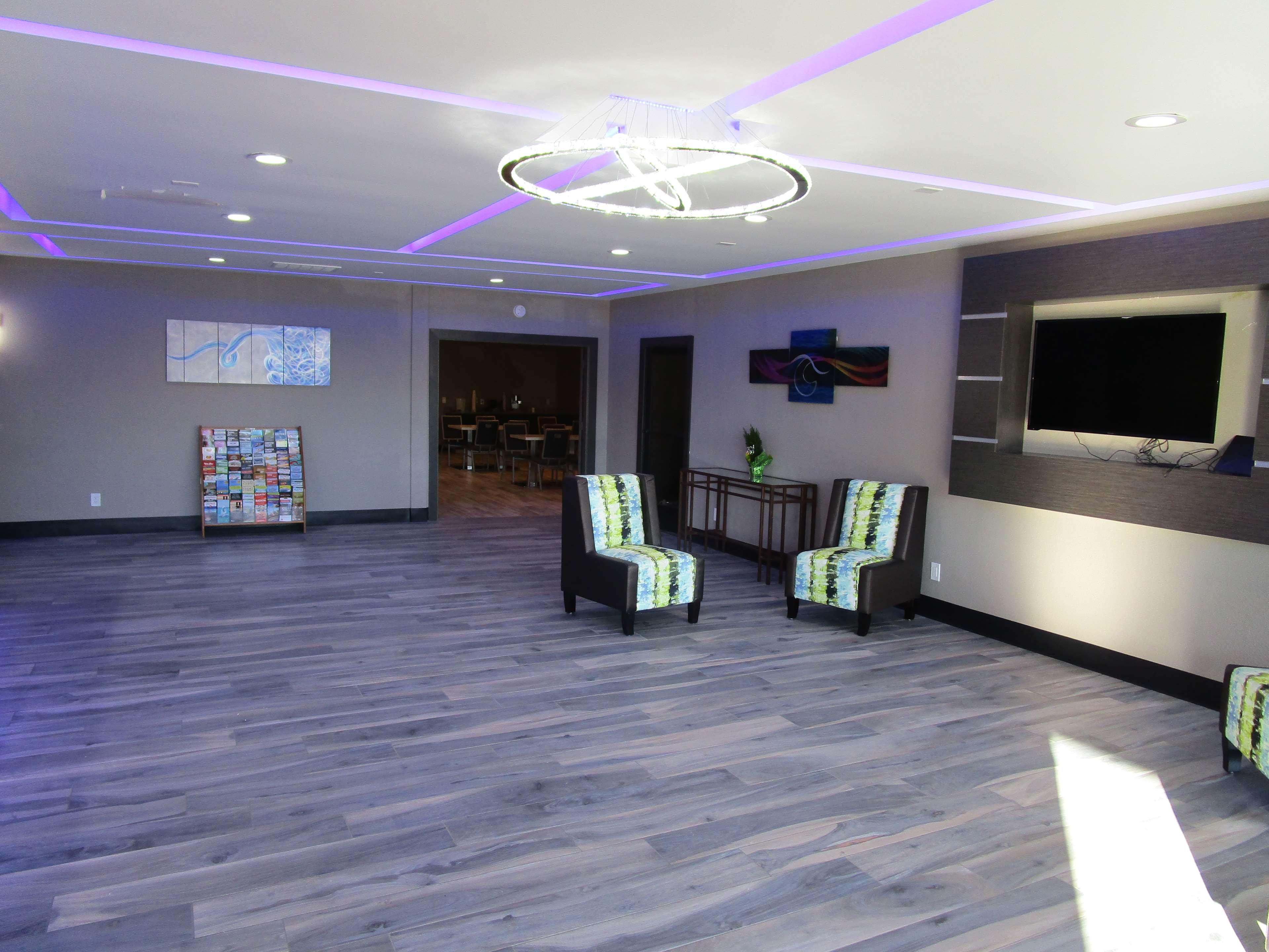 Surestay Plus Hotel By Best Western Point Ричмънт Екстериор снимка