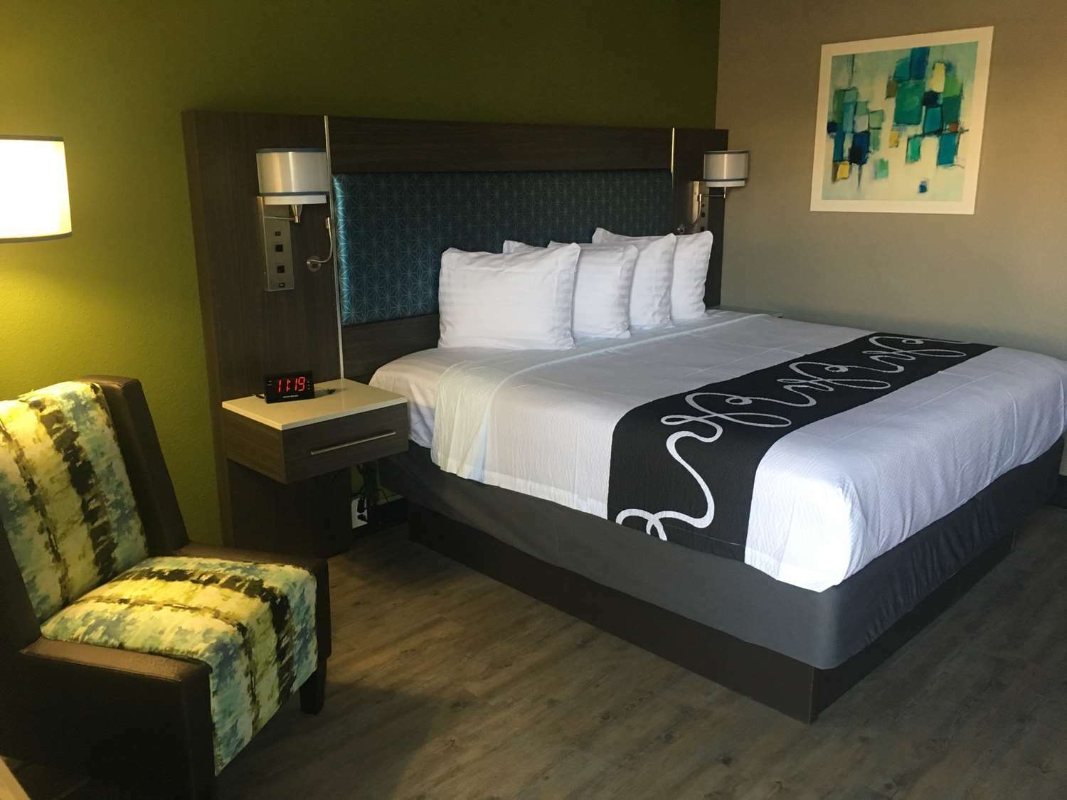 Surestay Plus Hotel By Best Western Point Ричмънт Екстериор снимка